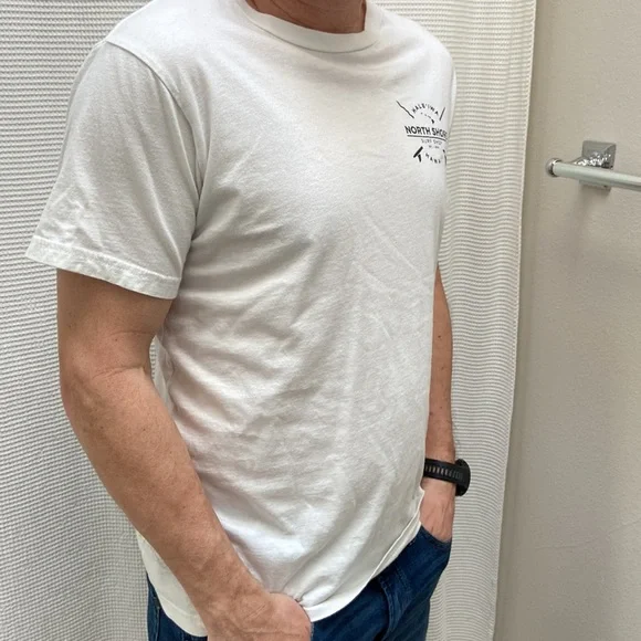 Men’s Hale’iwa North Shore Surf Shop white t-shirt with black design. No size. - Picture 3 of 11